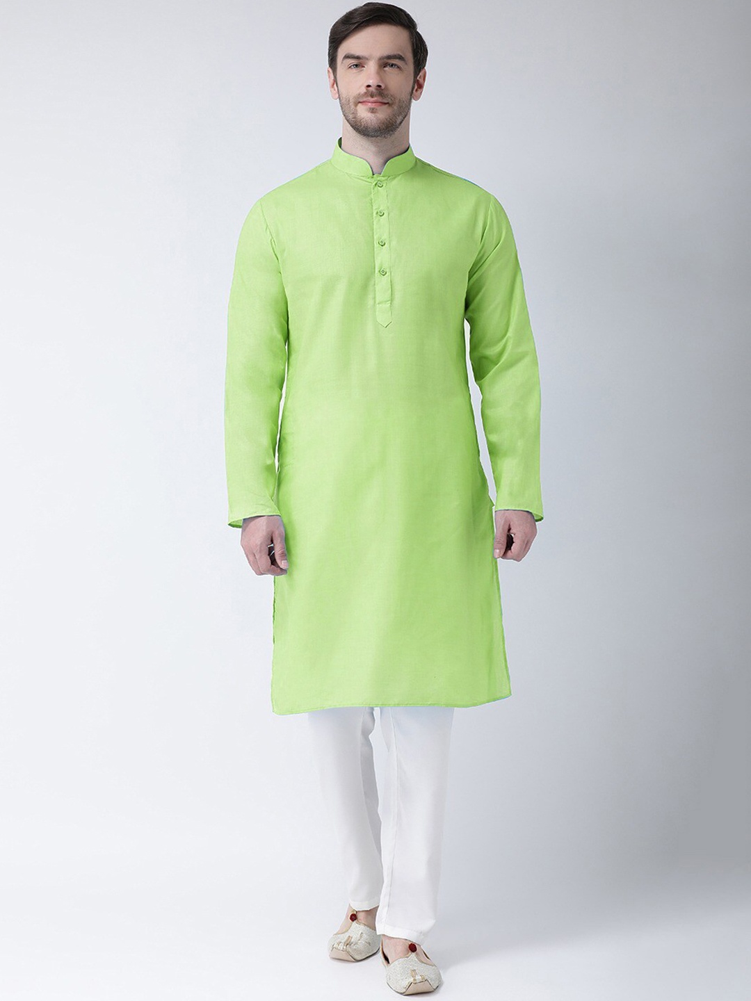 

SG LEMAN Men Green Kurta with White Pyjamas Set