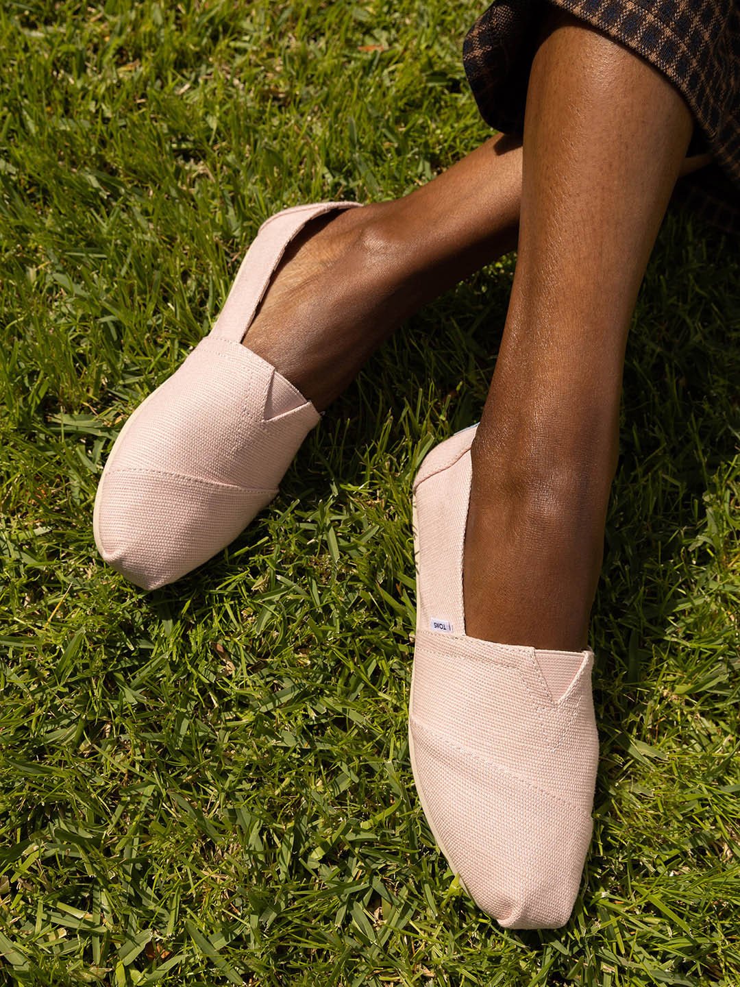 

TOMS Women Pink Colourblocked Core