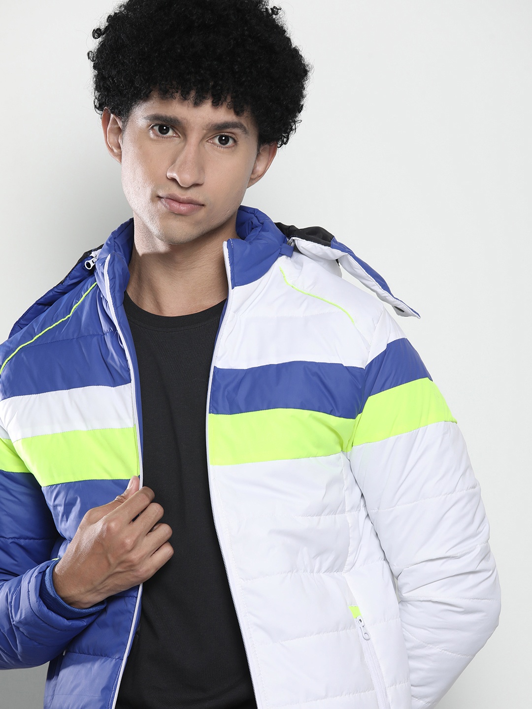 

The Indian Garage Co Men Colourblock Puffer Jacket with Detachable Hood, Blue