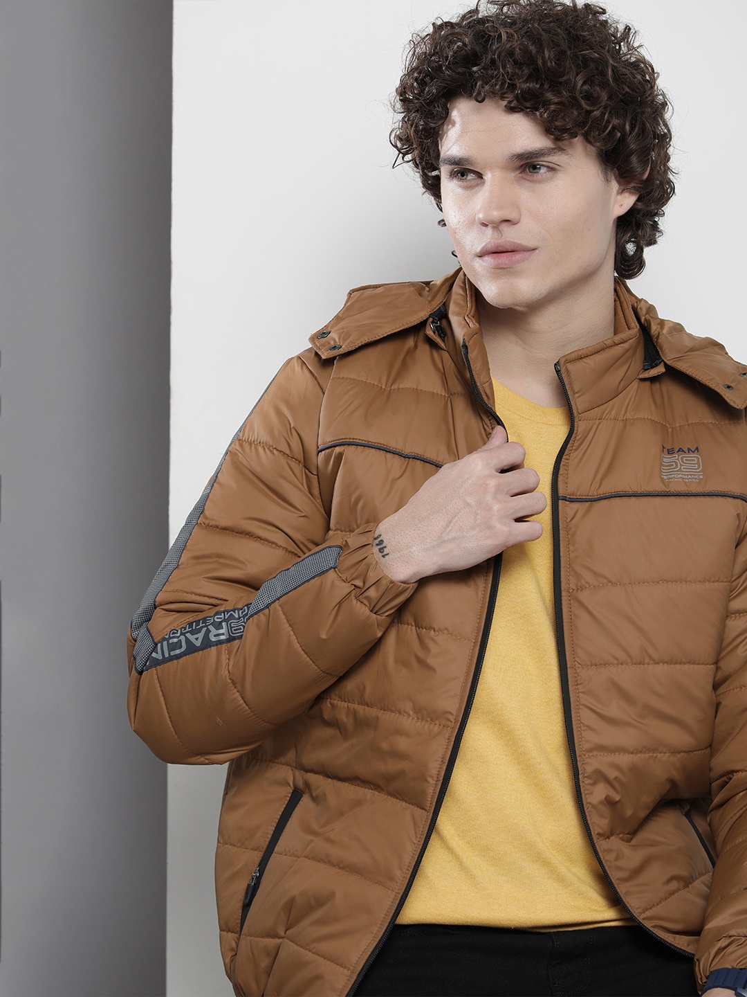 

The Indian Garage Co Men Puffer Jacket with Detachable Hood, Beige
