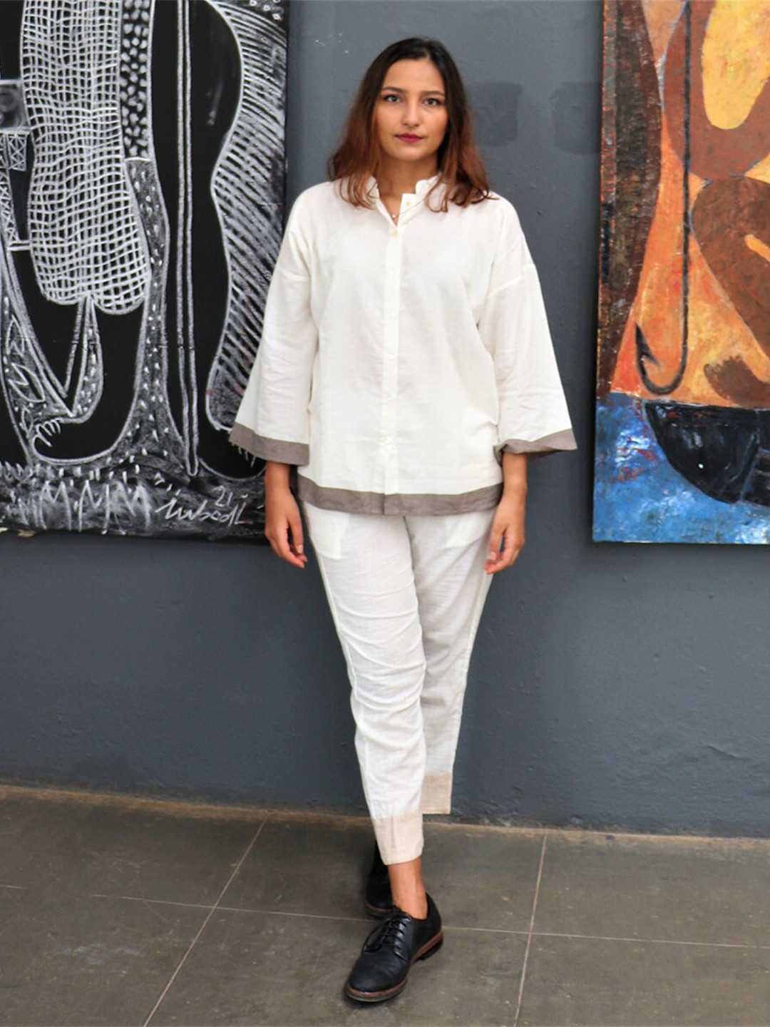 

Chidiyaa Cream-Coloured Mandarin Collar Top
