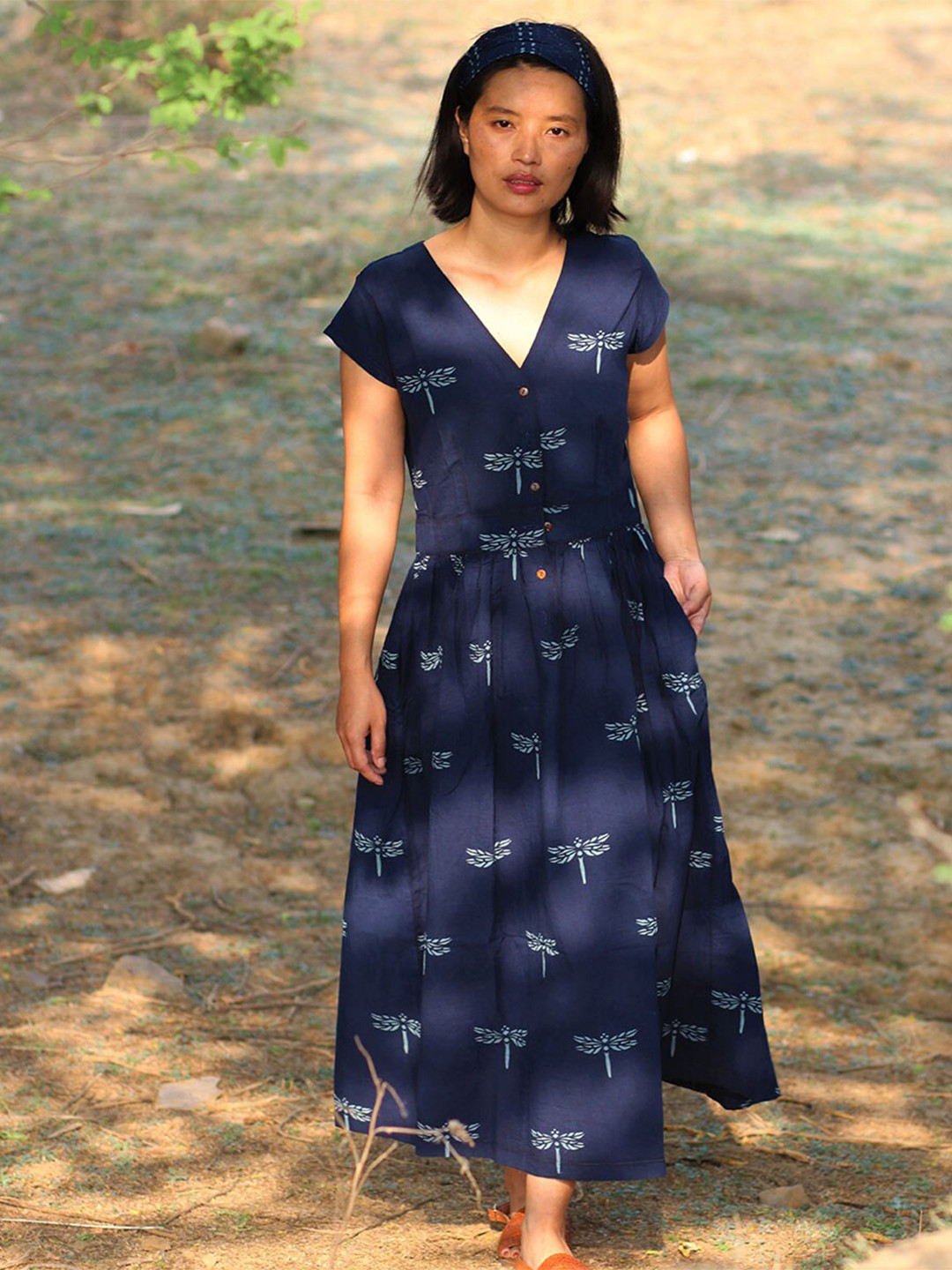 

Chidiyaa Women Navy Blue Floral Cotton Dress