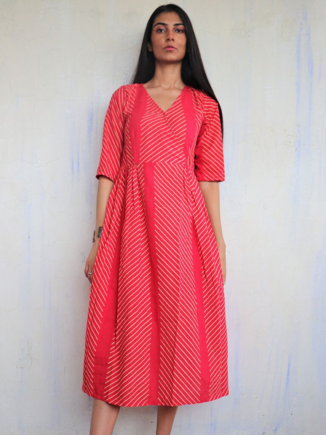 

Chidiyaa Women Red A-Line Print Midi Dress