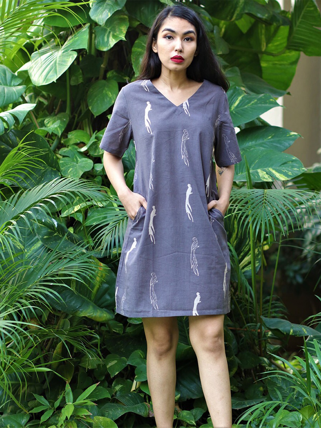 

Chidiyaa Women Grey Cotton A-Line Dress