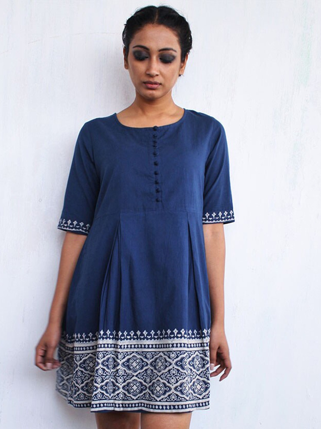 

Chidiyaa Women Blue & White Tribal Printed A-Line Dress