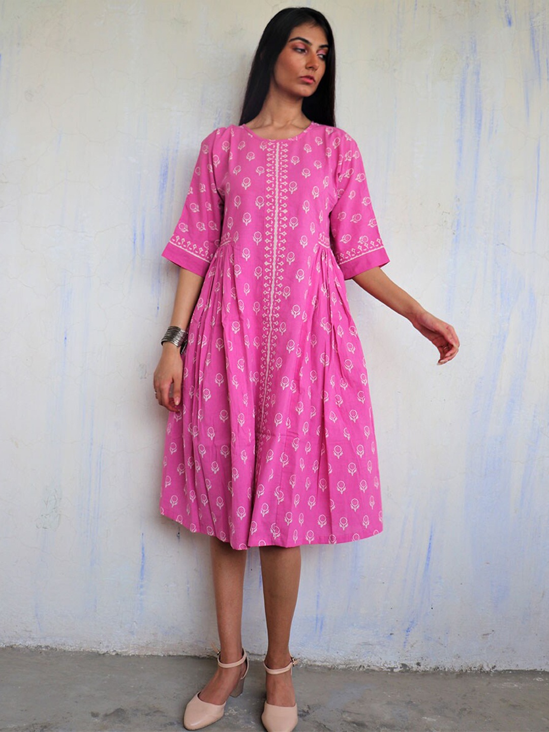 

Chidiyaa Pink Floral Cotton A-Line Dress