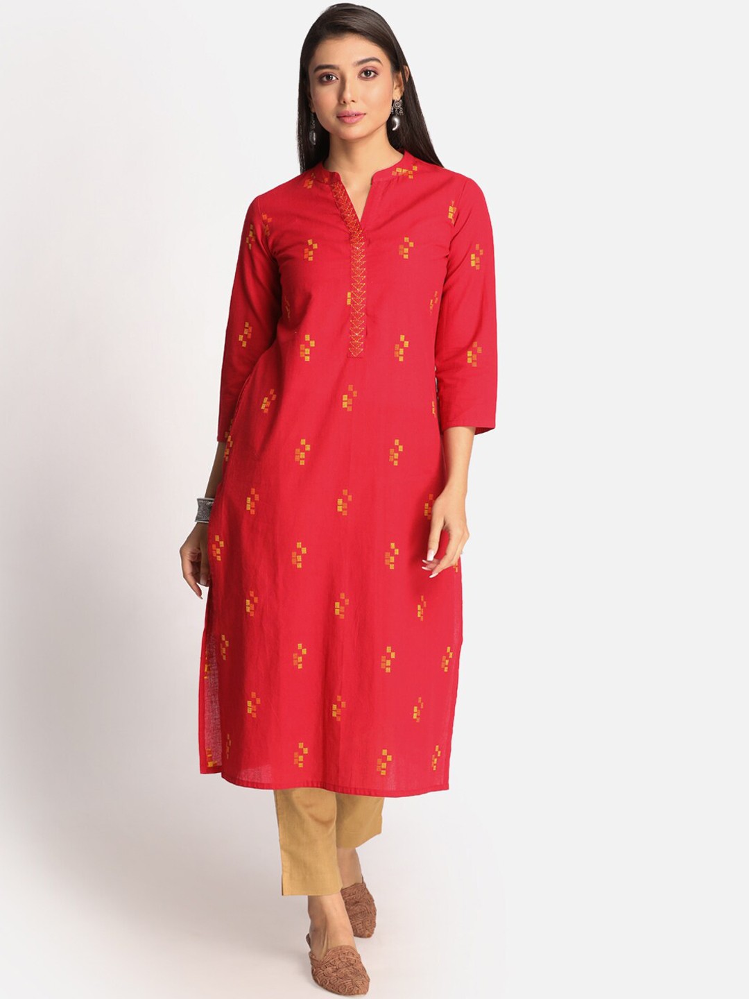 

Earthwear Women Red Geometric Dobby Kurta