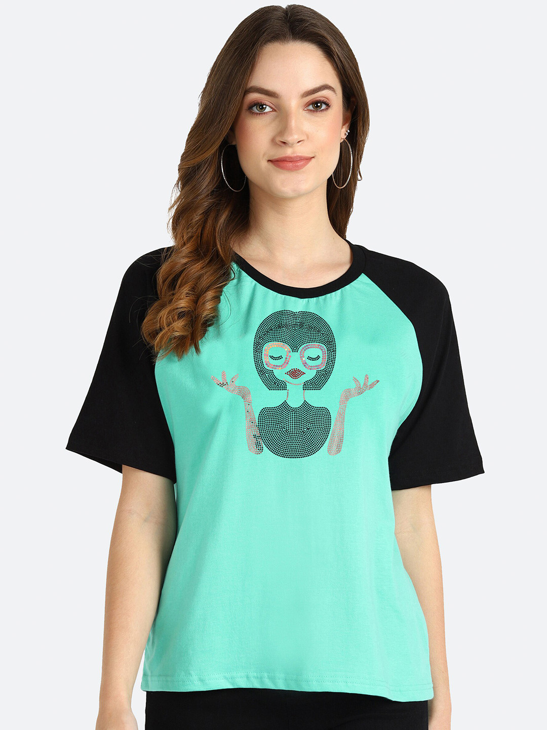 

shashvi Women Teal & Black Embellished T-shirt