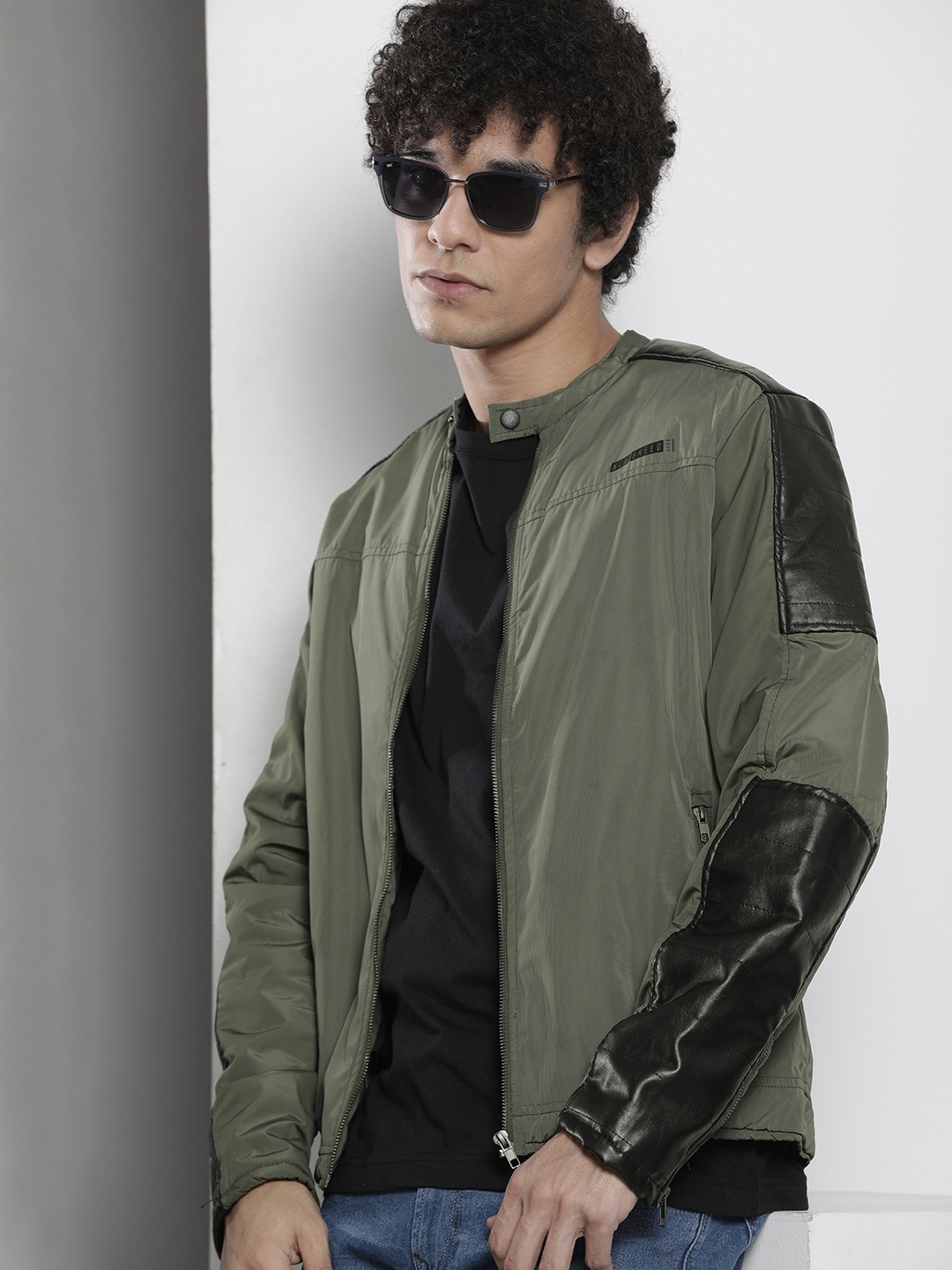 

The Indian Garage Co Men Green Solid Tailored Jacket