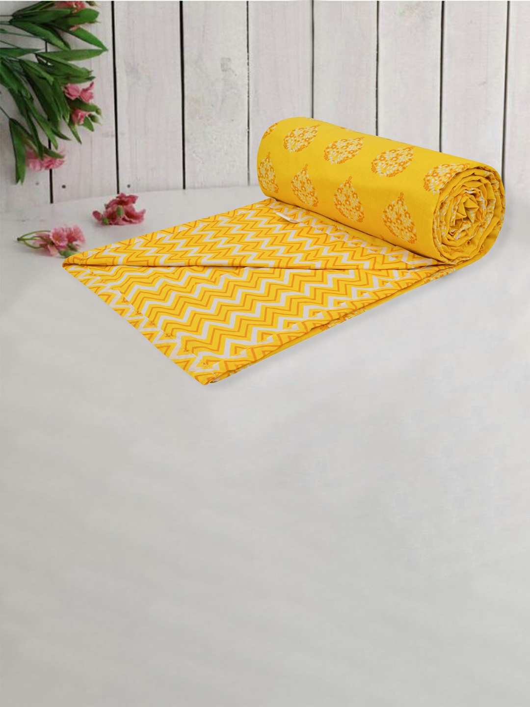 

Trance home Linen Aurora Yellow 210 GSM Pure Cotton Reversible Double Bed Size Dohar