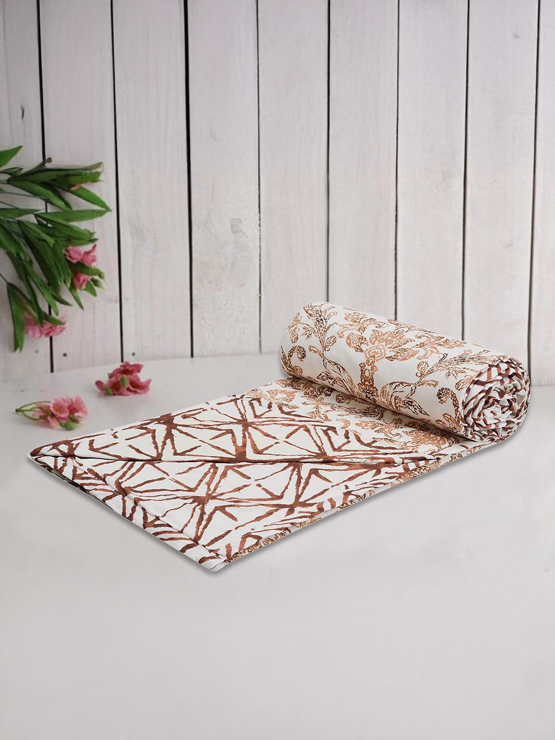 

Trance home Linen Ivy Brown 210 GSM Pure Cotton Reversible Double Bed Size Dohar, White