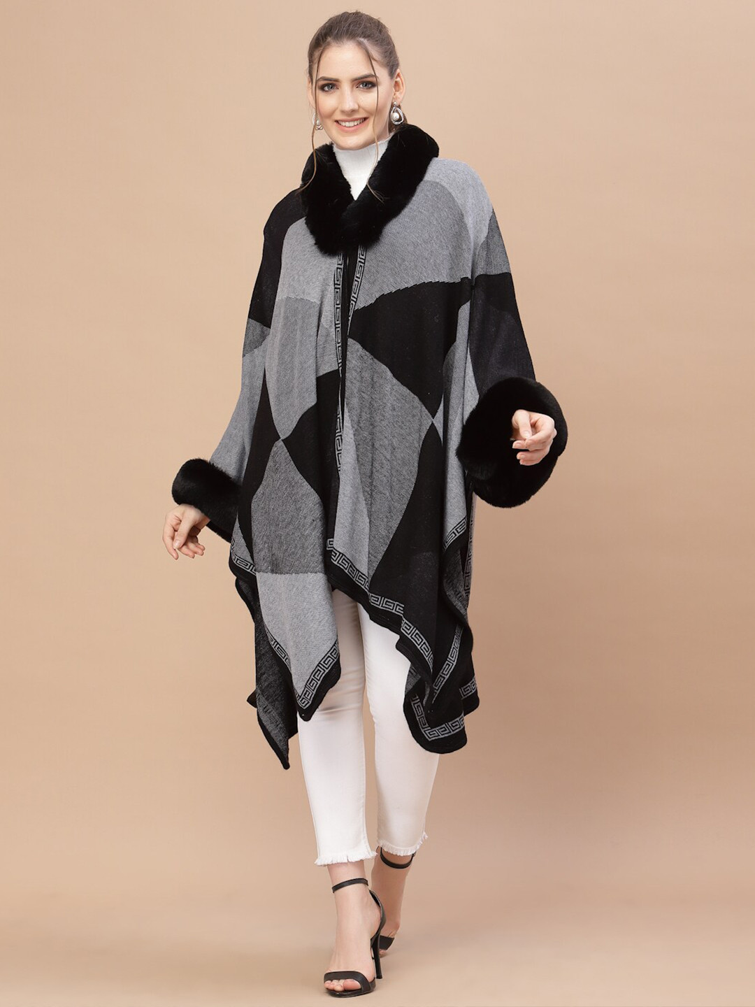

Mafadeny Women Black & Grey Colourblocked Poncho