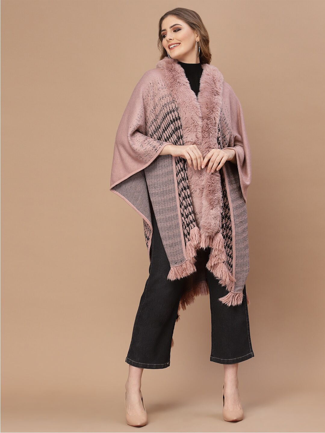 

Mafadeny Women Peach-Coloured & Black Longline Poncho