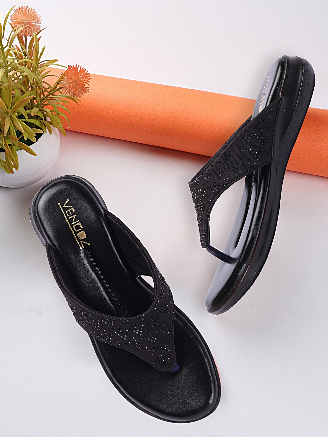 

VENDOZ Women Black Embellished T-Strap Flats