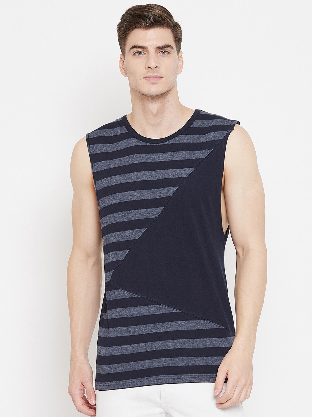 

Hypernation Men Blue & Grey Striped Loose T-shirt