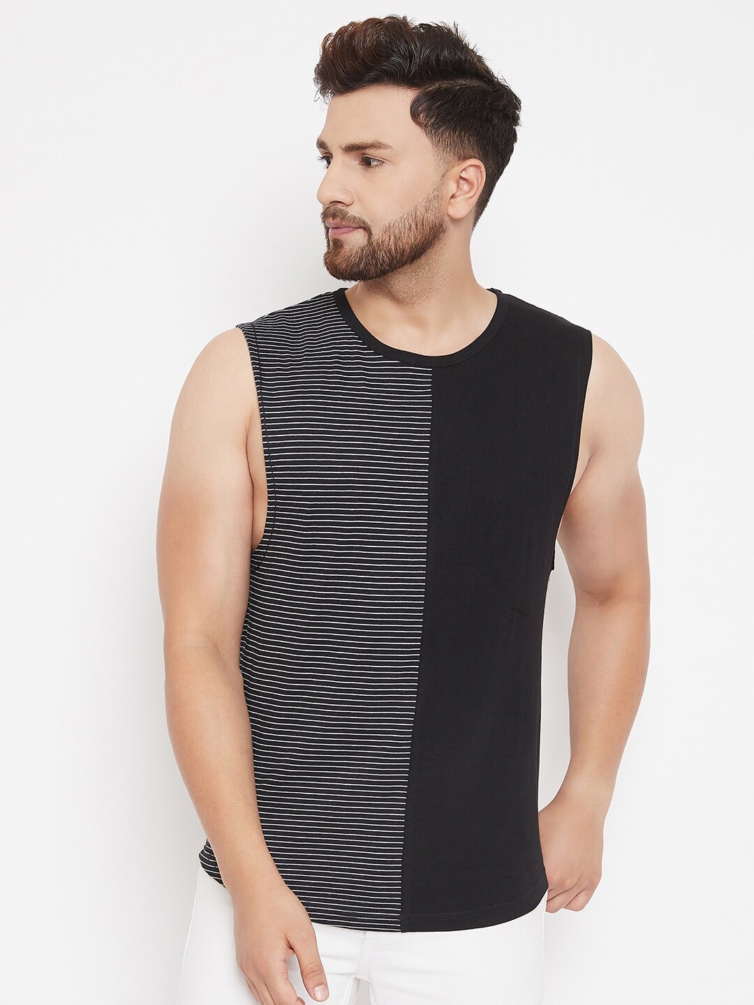 

Hypernation Men Black & White Striped Loose T-shirt