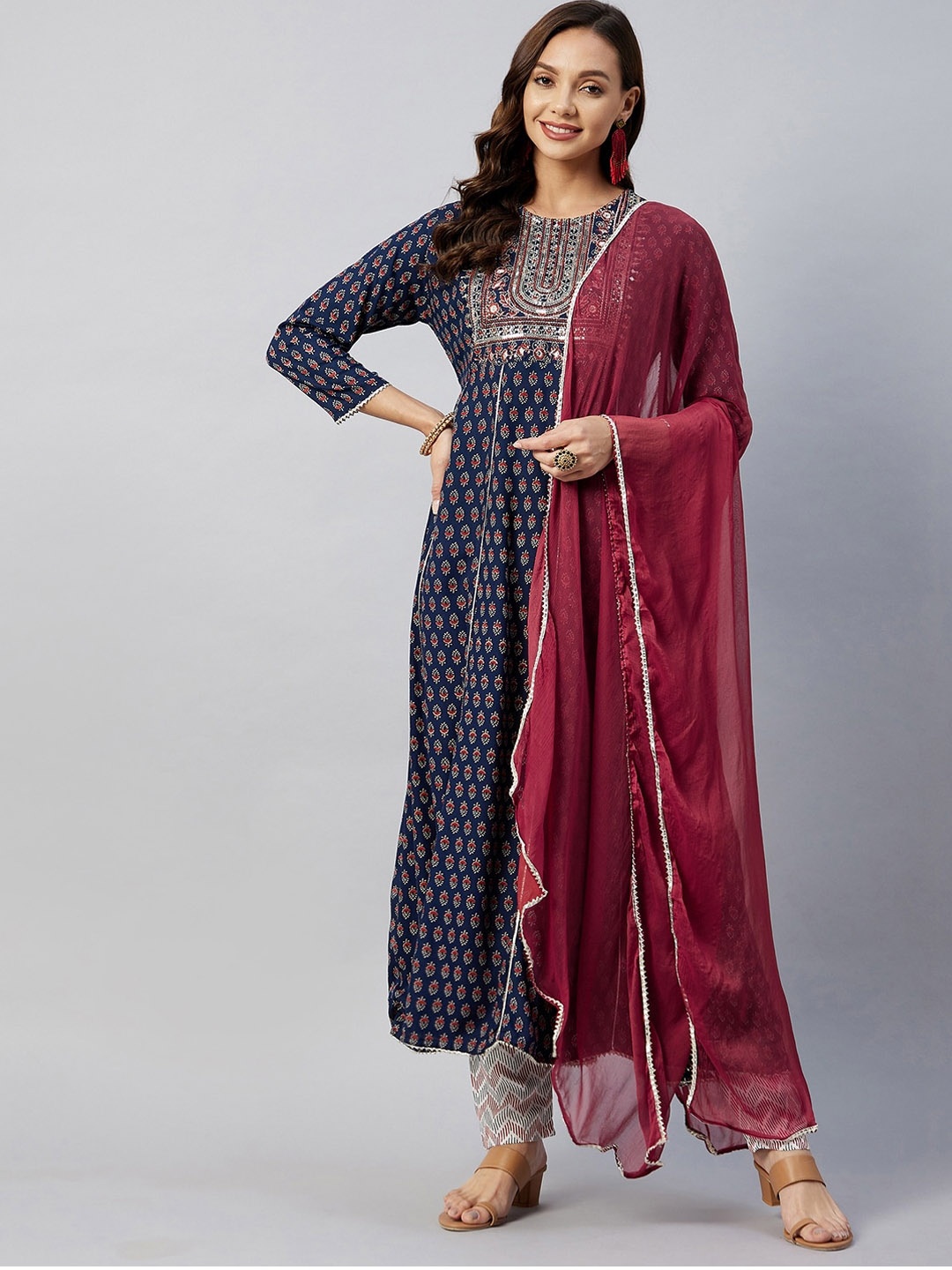 

InWeave Women Blue Ethnic Motifs Pure Cotton Kurta with Trousers & With Dupatta