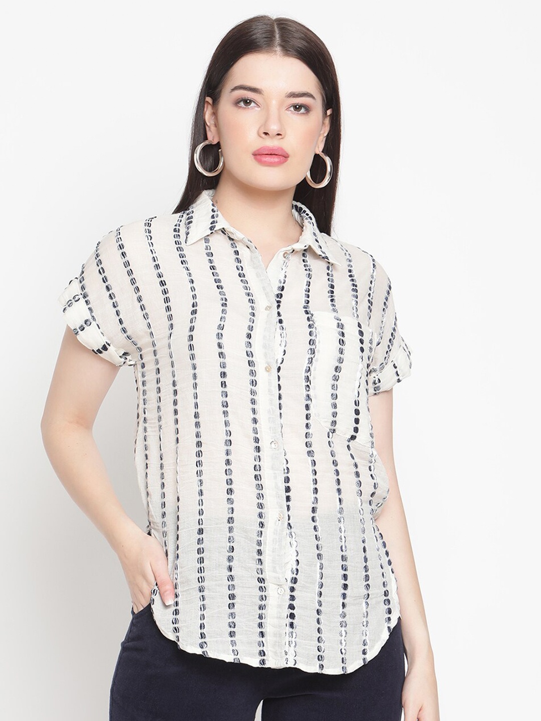 

Amagyaa White Geometric Print Shirt Style Top