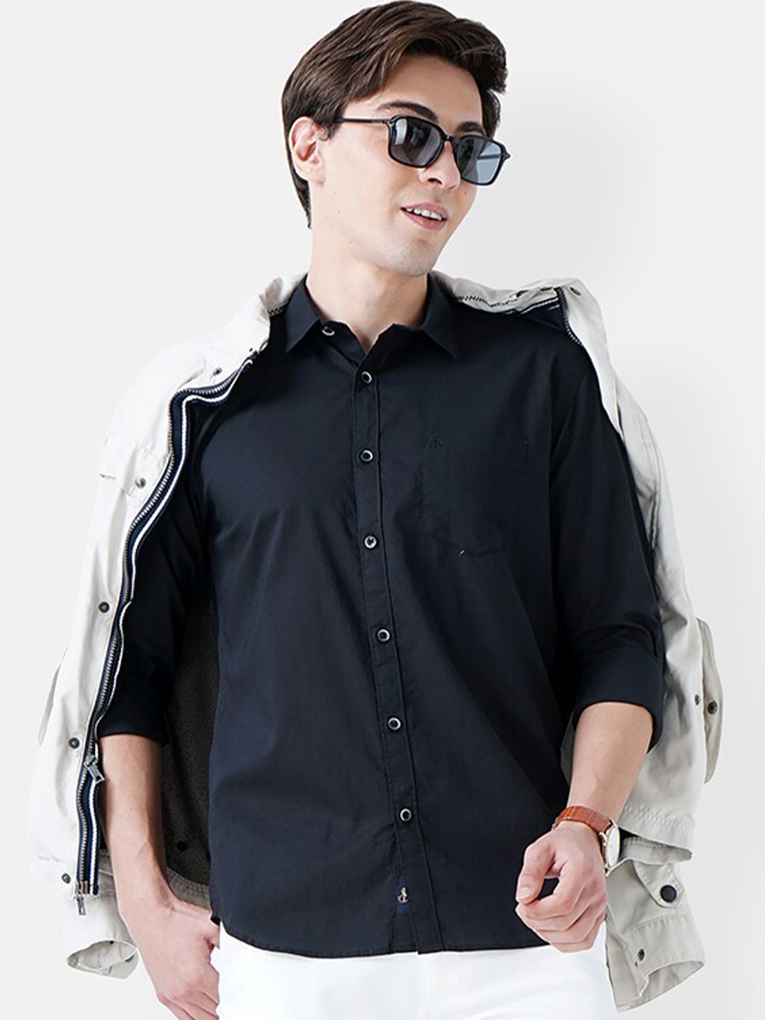 

SORATIA Men Black Solid Cotton Slim Fit Casual Shirt