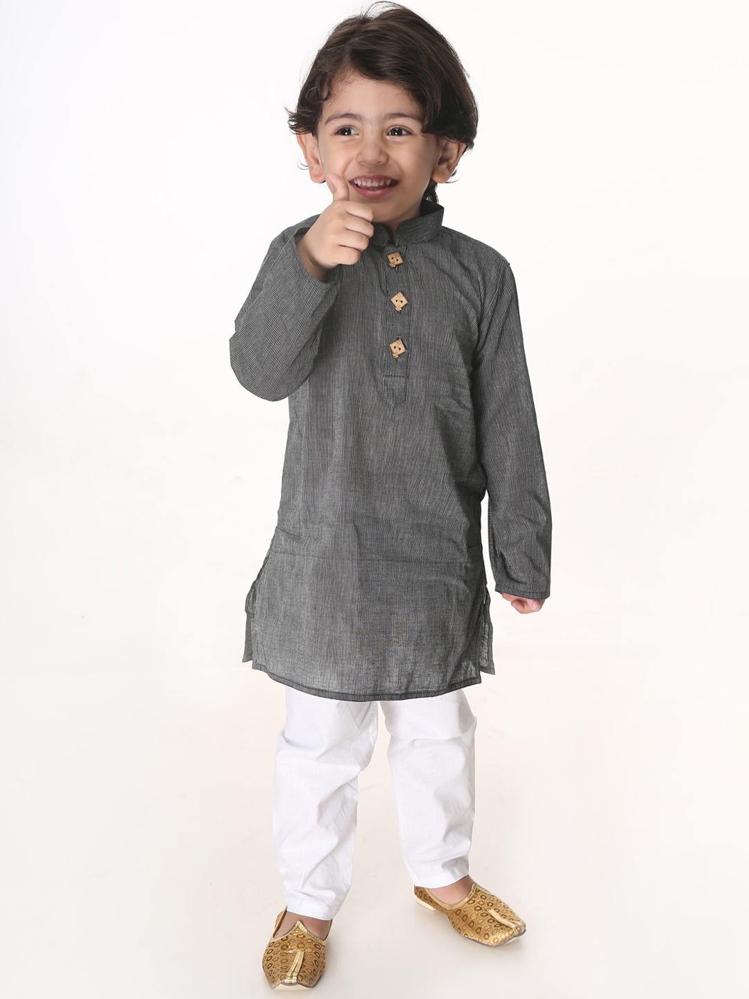 VASTRAMAY Boys Pure Cotton Black Kurta