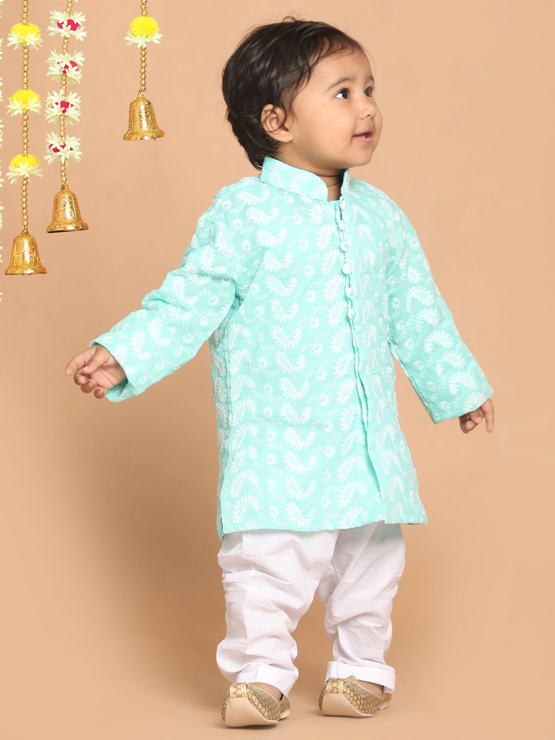 

VASTRAMAY Boys Green Chikankari Pure Cotton Kurta