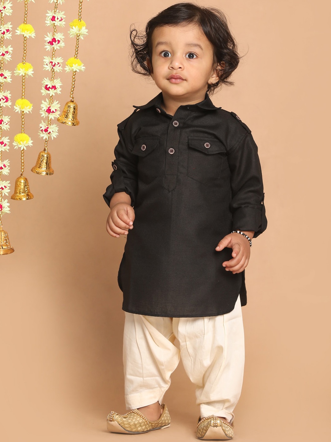 

VASTRAMAY SISHU Boys Black Pathani Kurta