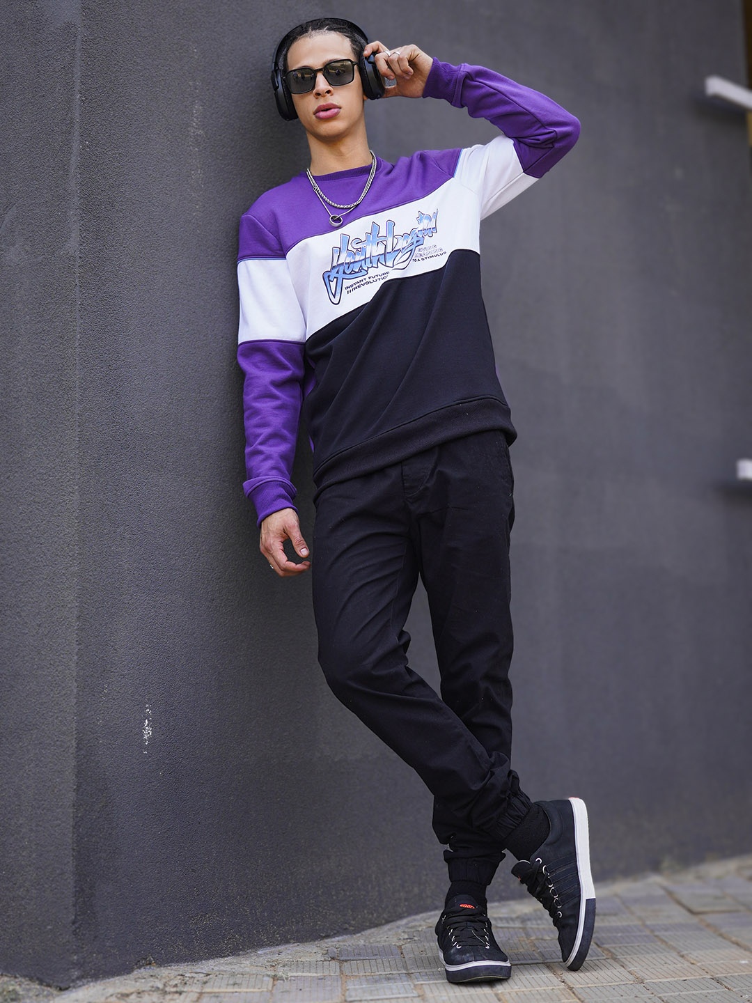 

The Indian Garage Co Men Colourblocked Sweatshirt, Purple