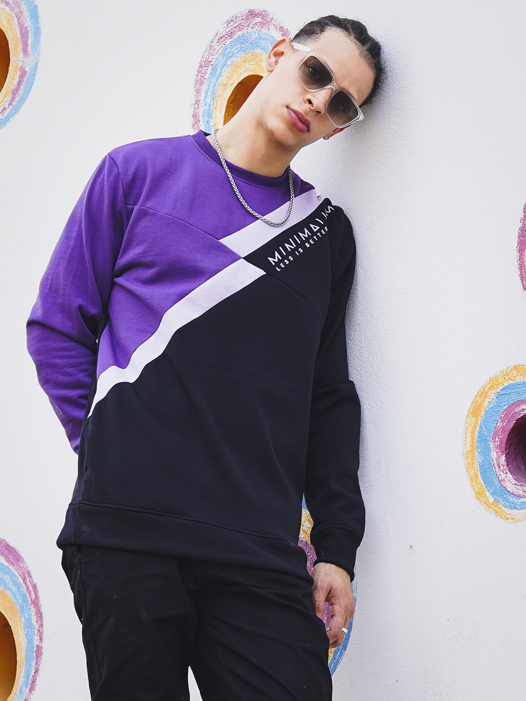 

The Indian Garage Co Men Black &Purple Colourblocked Sweatshirt