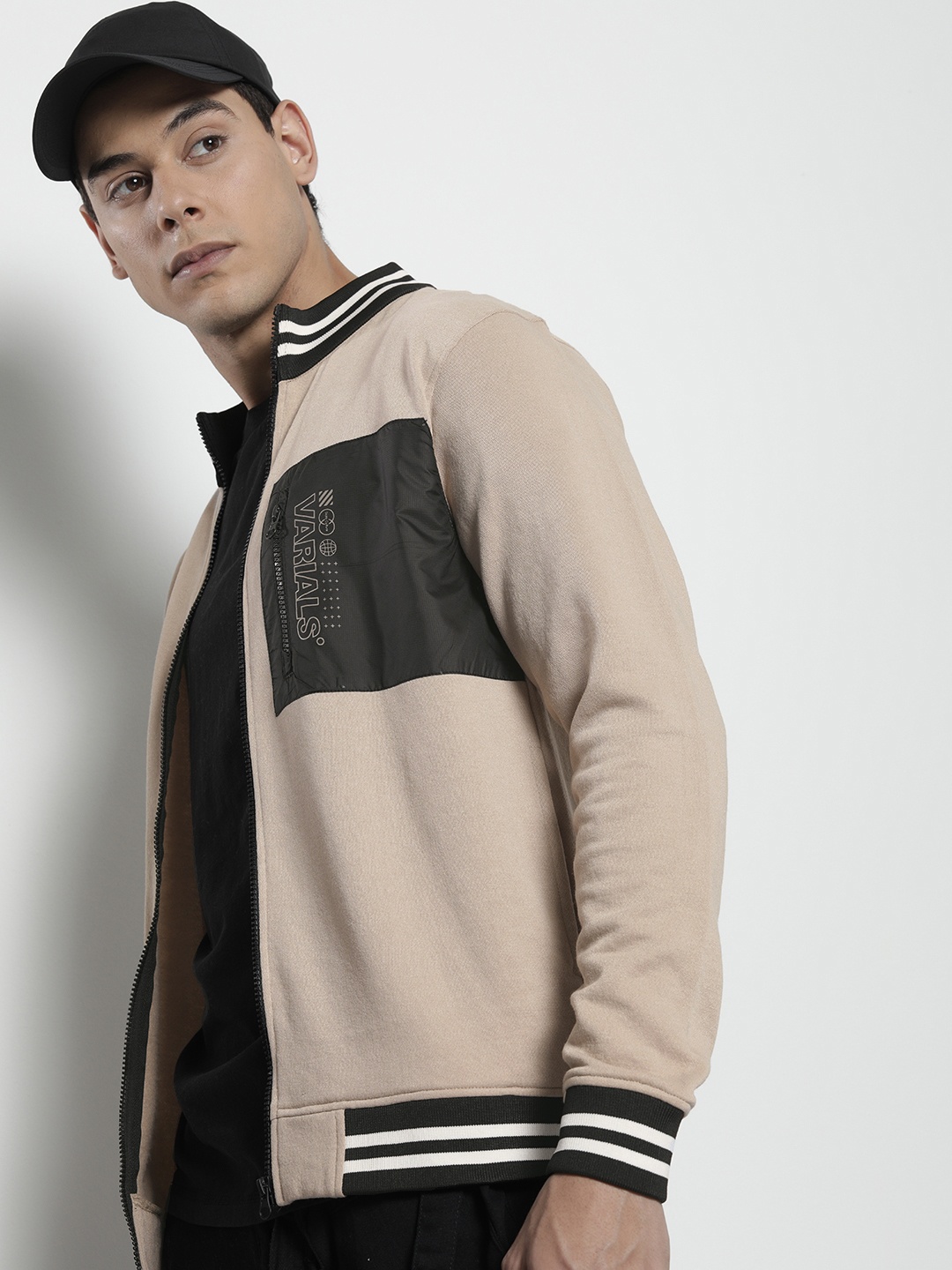 

The Indian Garage Co Men Colourblocked Sweatshirt, Taupe
