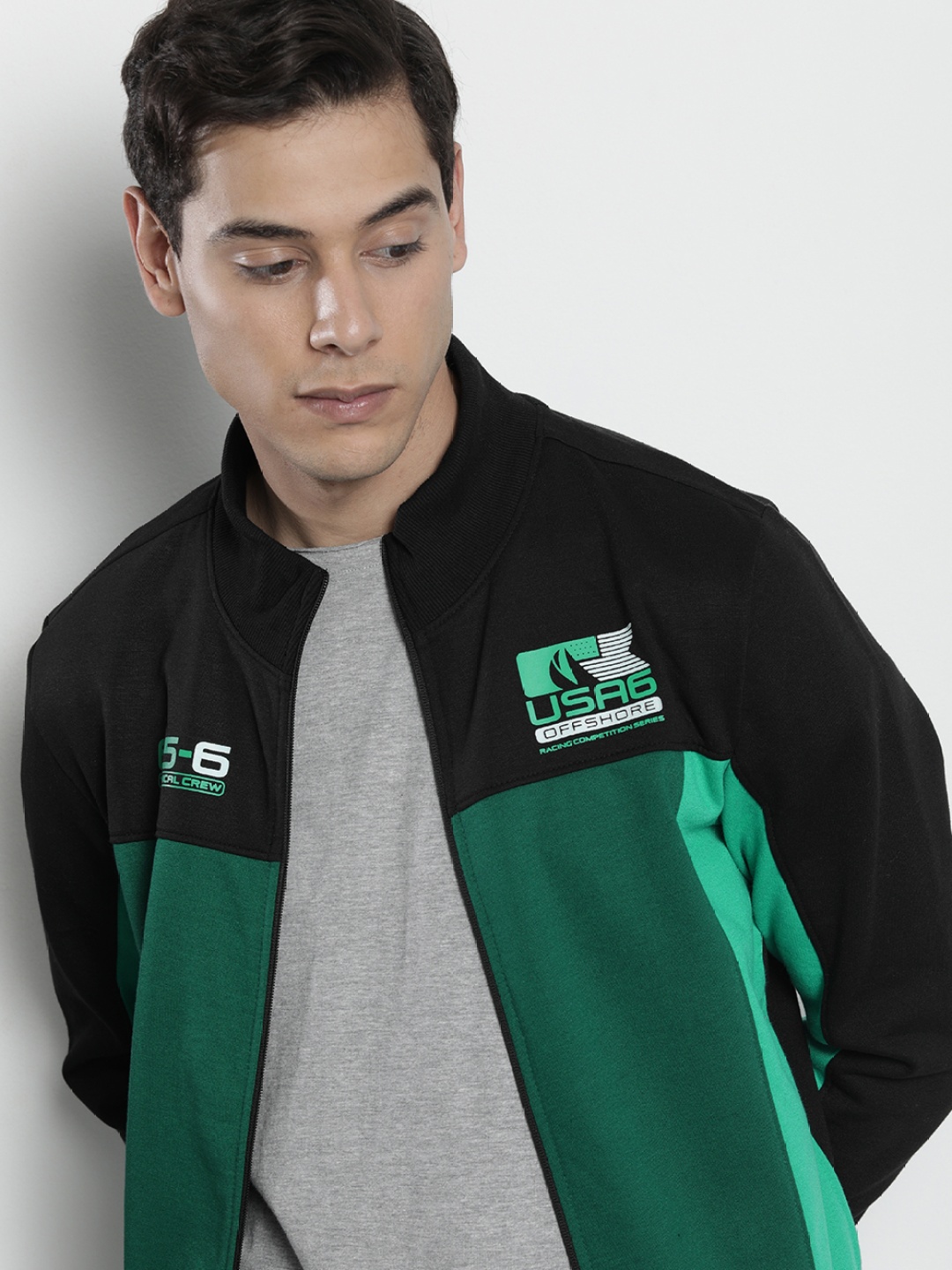 

The Indian Garage Co Men Black & Green Colourblocked Sweatshirt