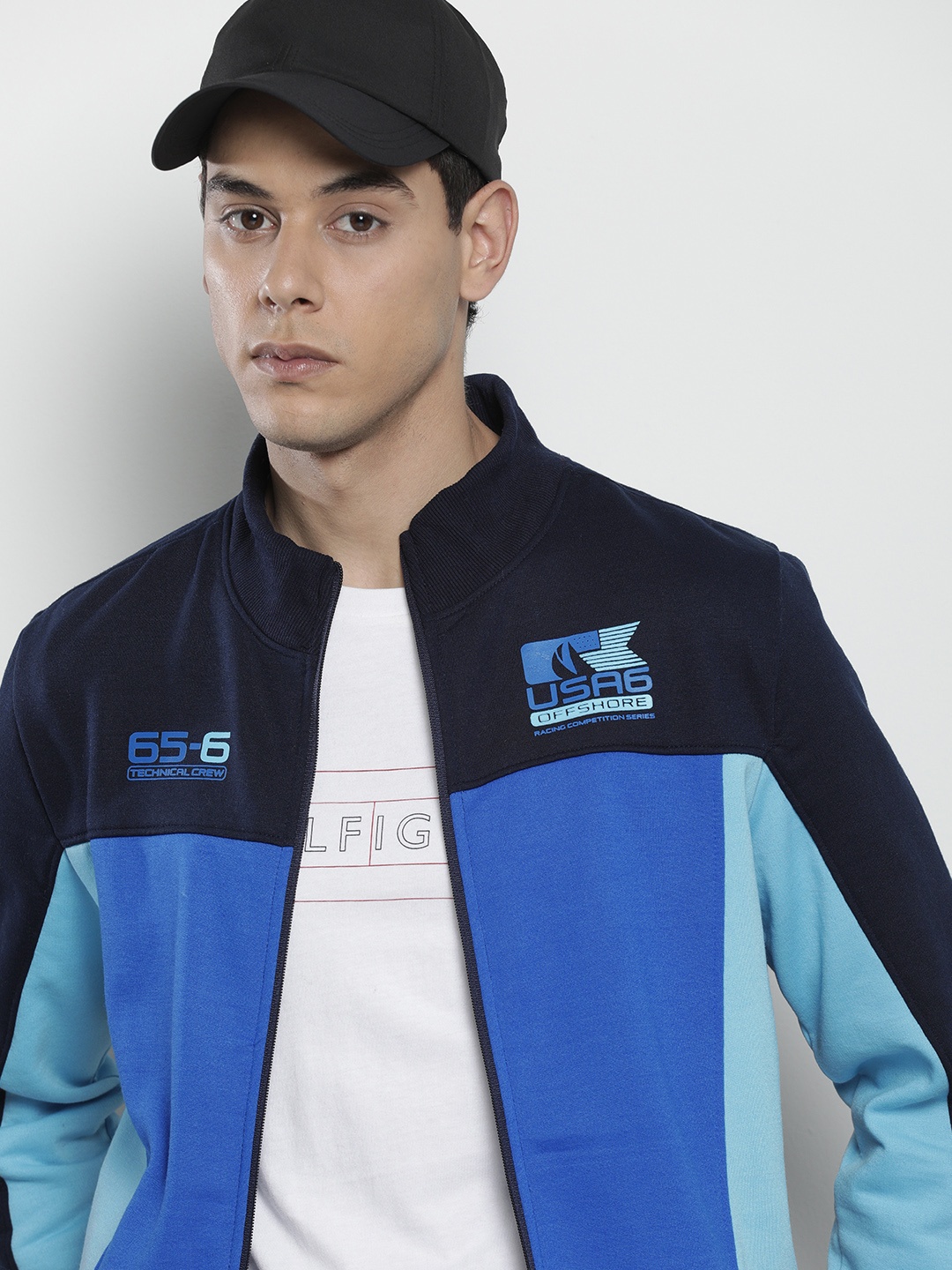 

The Indian Garage Co Men Blue Colourblocked Sweatshirt