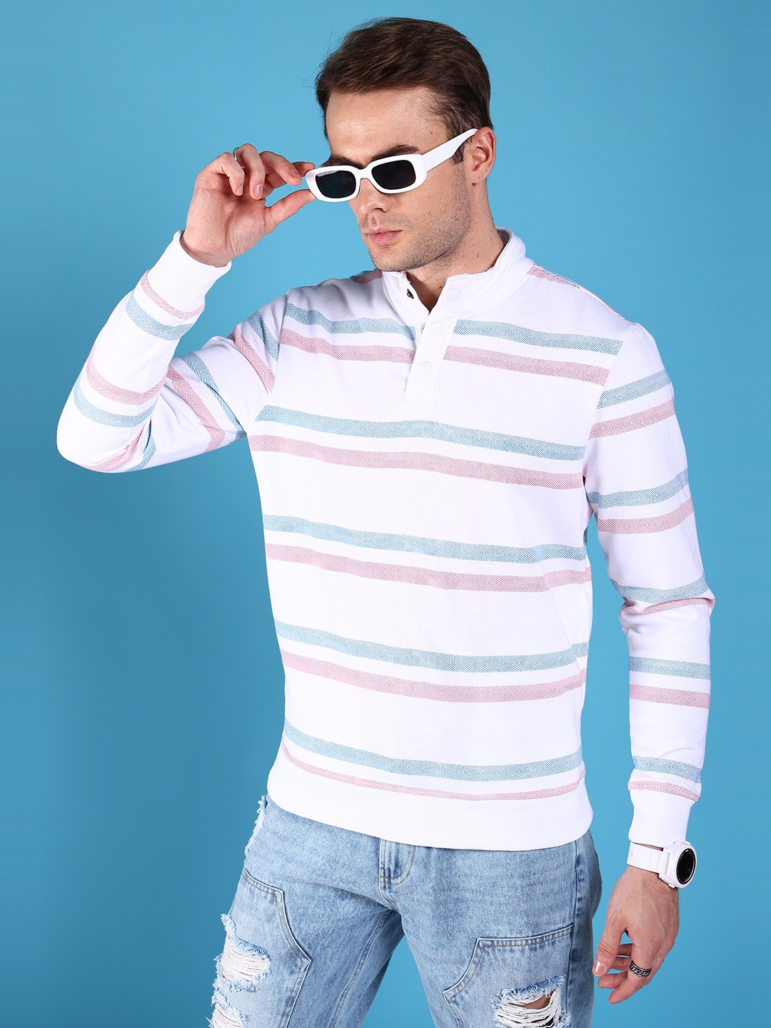 

The Indian Garage Co Men White & Blue Striped Sweatshirt