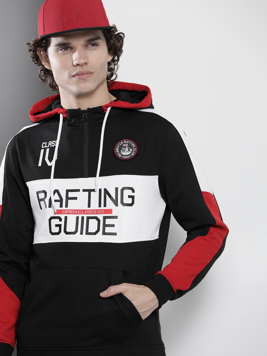 

The Indian Garage Co Men Black & White Printed Hooded Sweatshirt