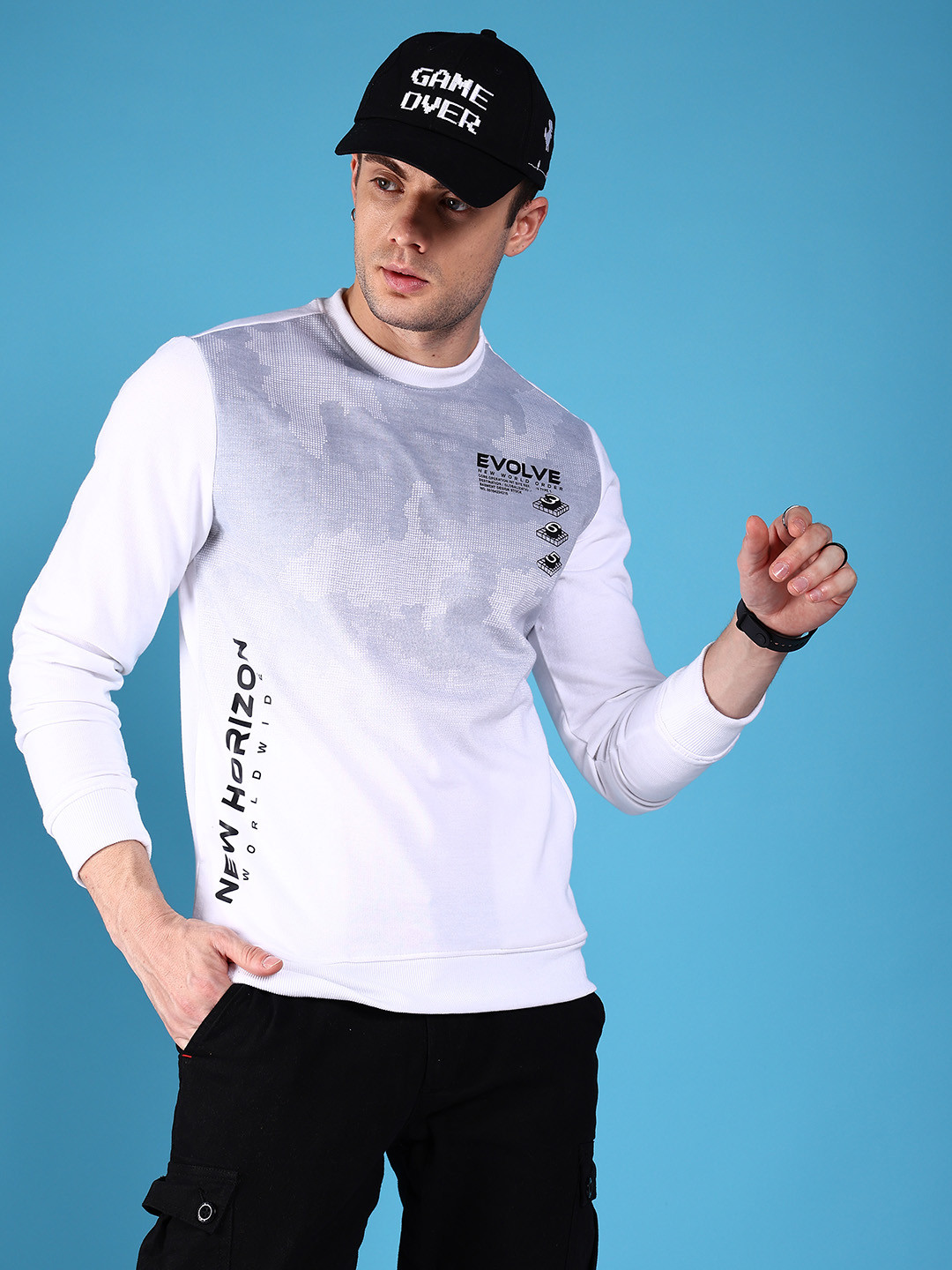 

The Indian Garage Co Men White & Grey Printed Sweatshirt