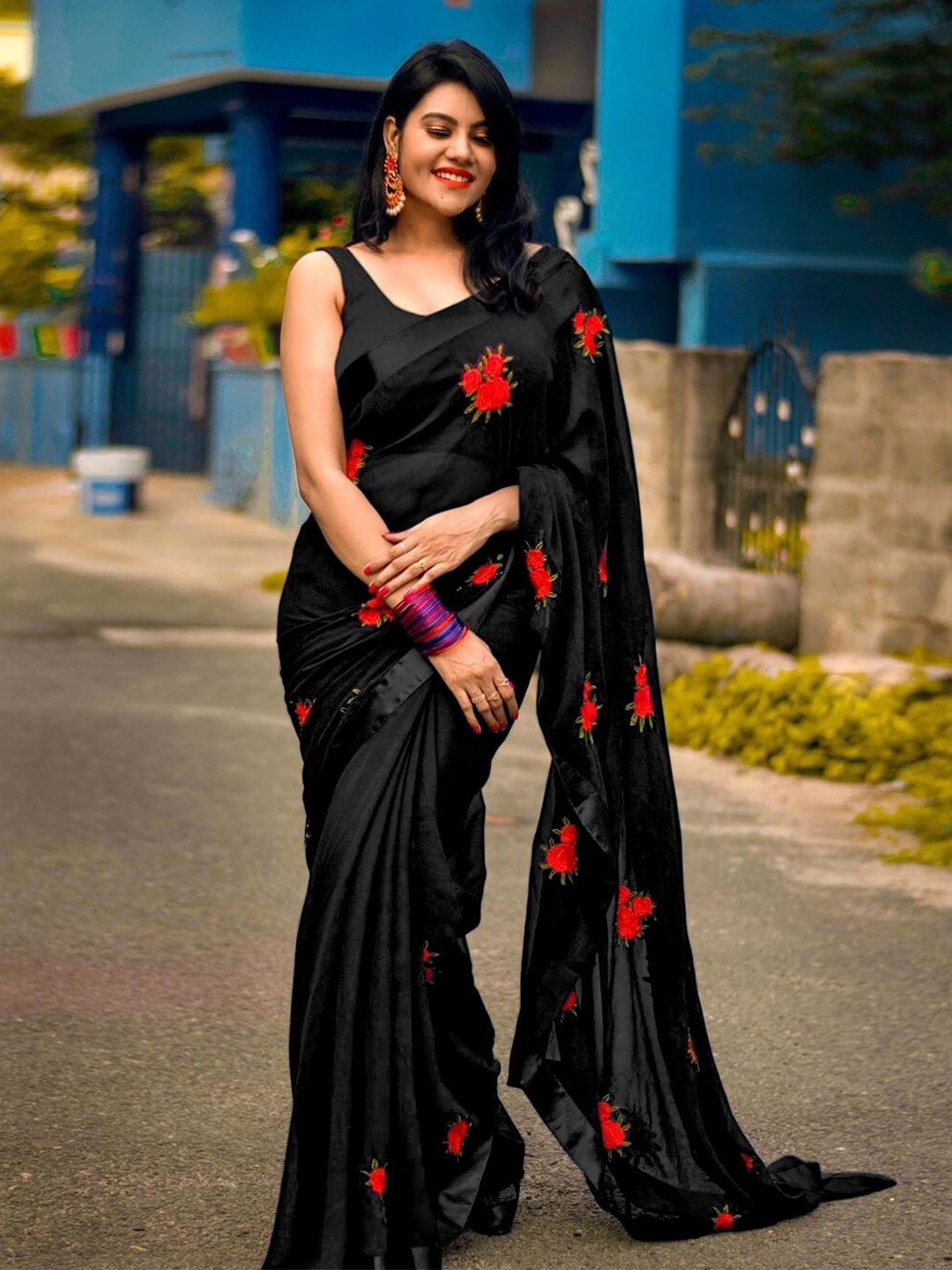 

JSItaliya Black & Red Floral Pure Georgette Saree