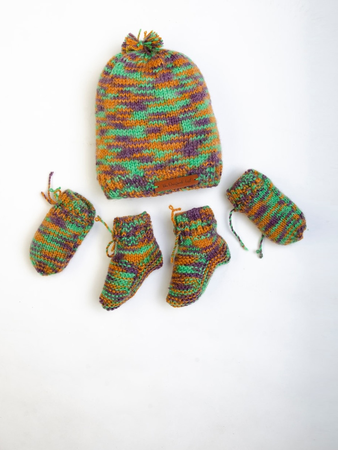 

The Original Knit Unisex Kids Green & Purple Printed Beanie with Mittens & Socks