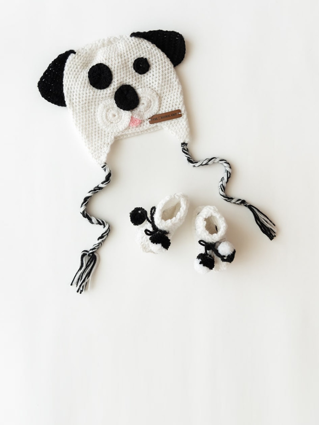 

The Original Knit Unisex Kids White & Black Hand Knitted Cap & Booties