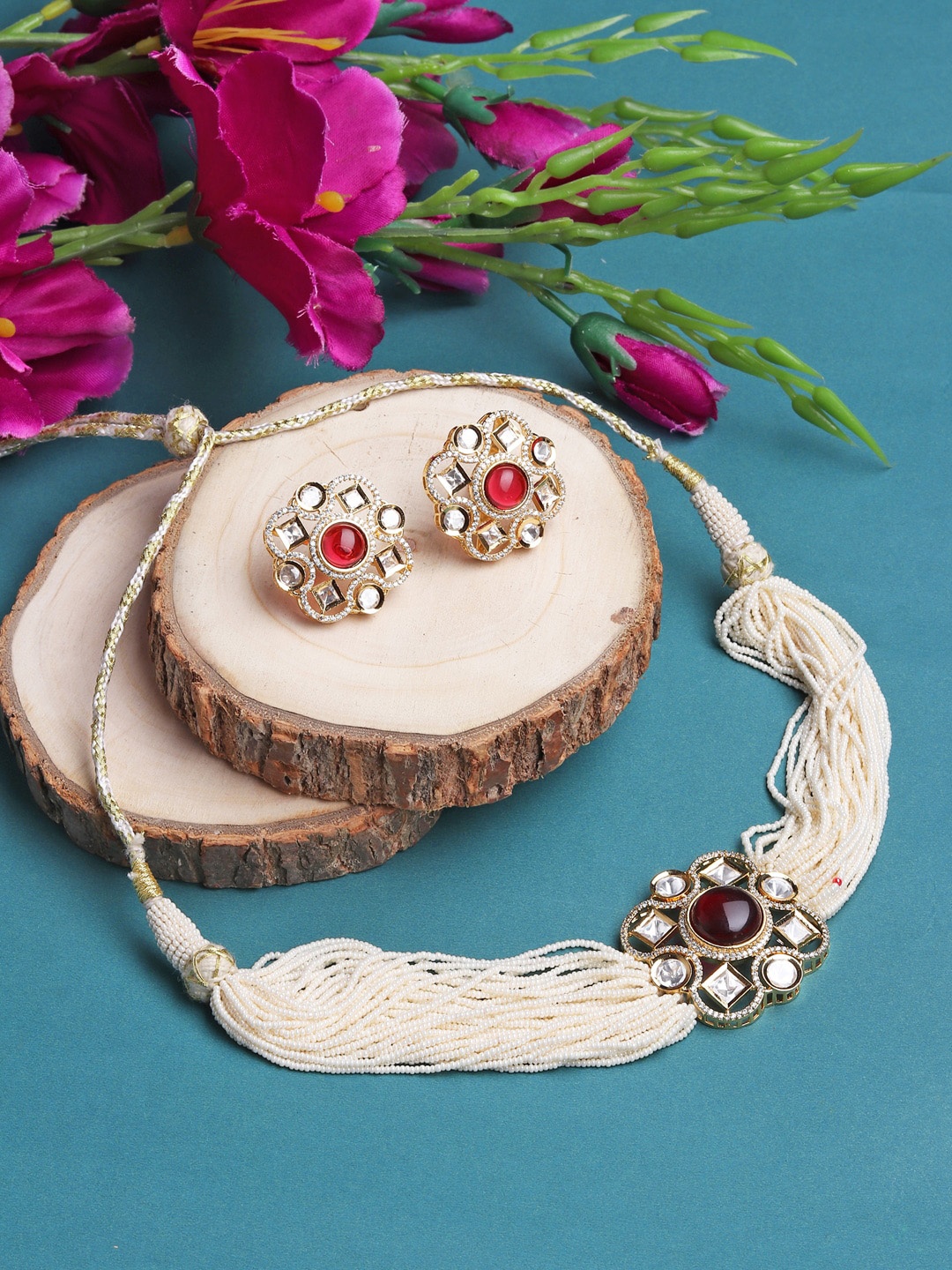 

Runjhun Gold-Plated Maroon & White Kundan Studded Choker Jewellery Set