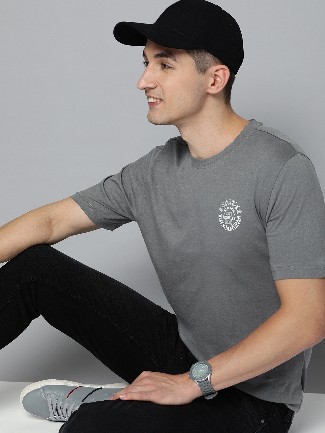 

HERE&NOW Men Grey Pure Cotton T-shirt