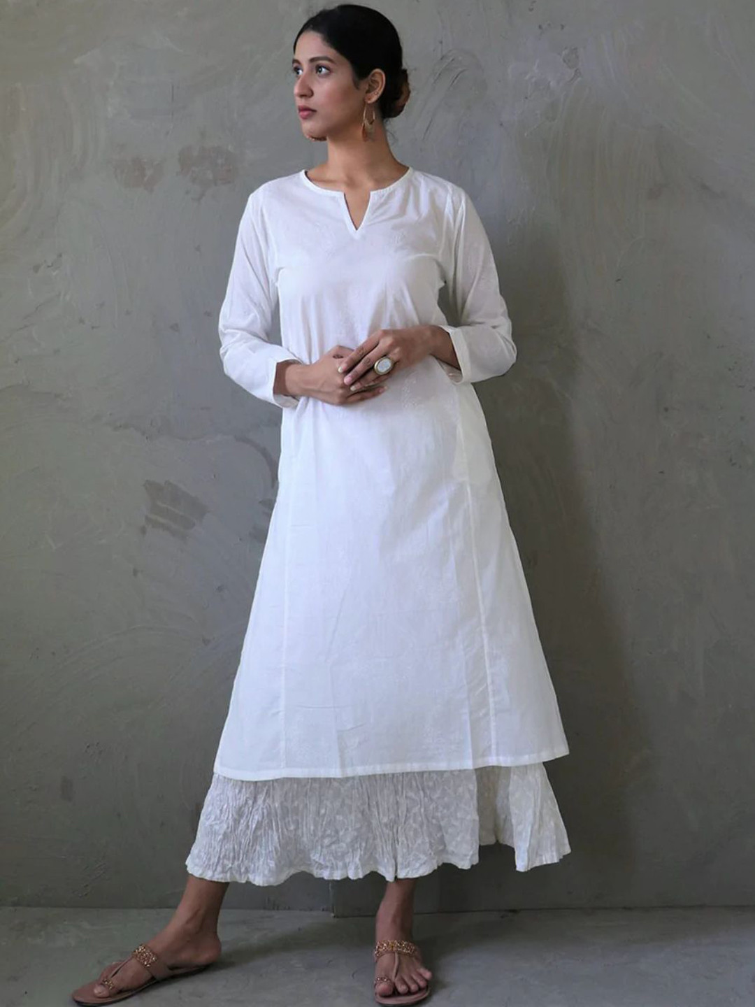 

Chidiyaa Women White Panelled Pure Cotton Kurta with Skirt