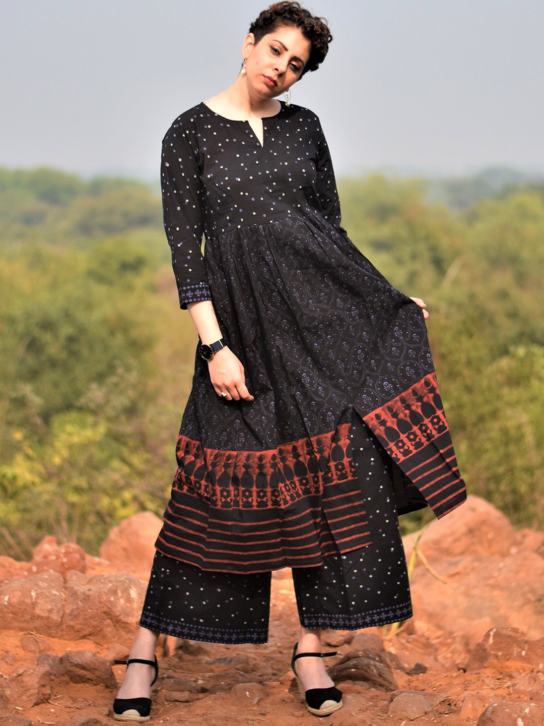 

Chidiyaa Women Black Ethnic Motifs Printed Pure Cotton Kurta Set