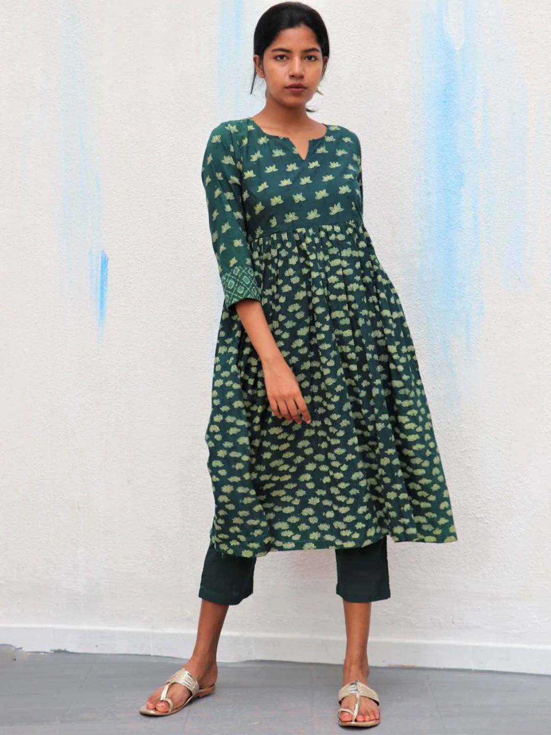 

Chidiyaa Women Green A Line Pure Cotton Kurta with Trousers