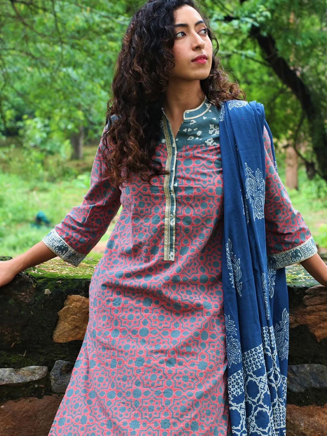 

Chidiyaa Women Grey Printed Pure Cotton Kurta with Salwar & With Dupatta