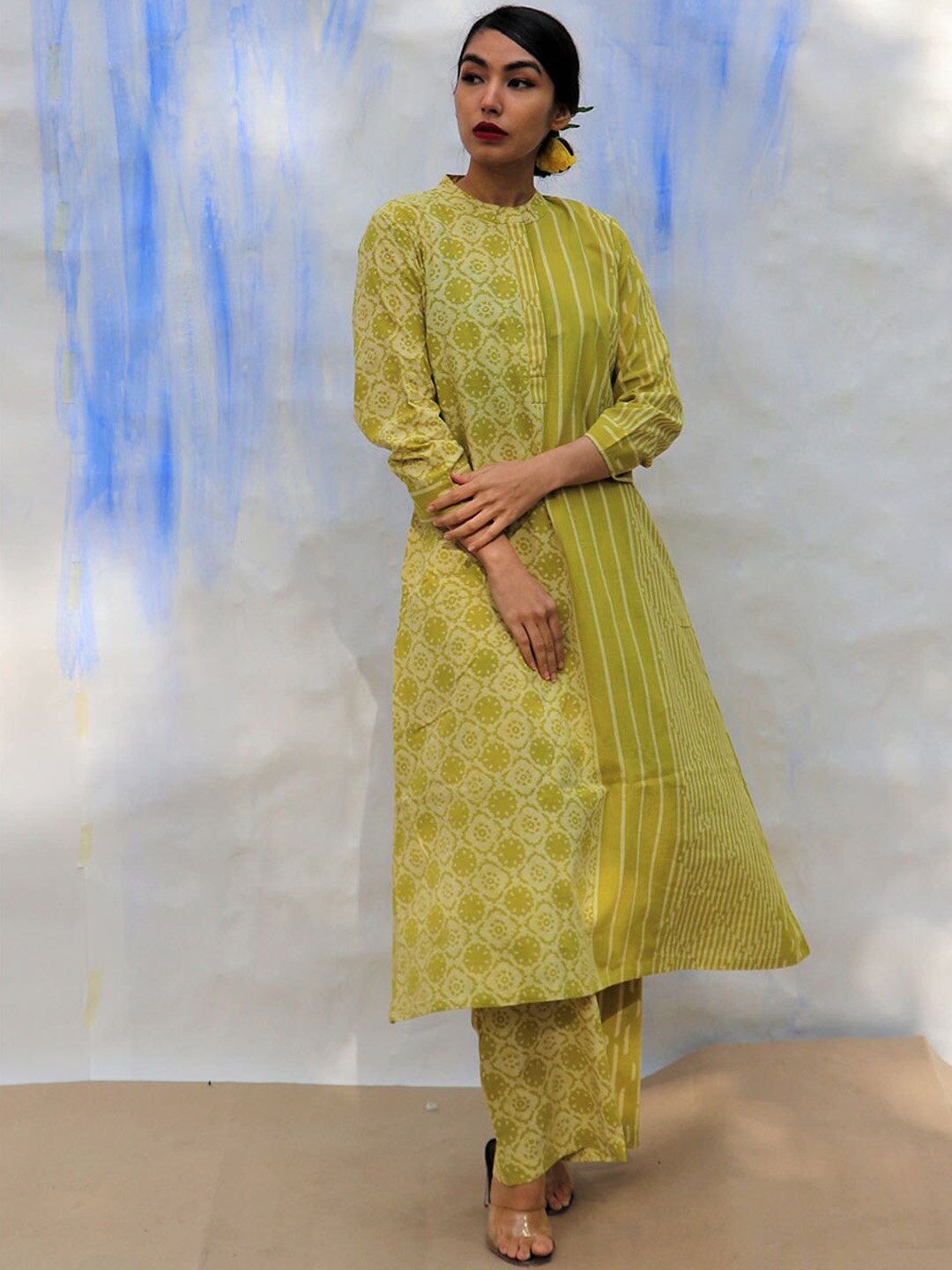 

Chidiyaa Women Green Printed Panelled Pure Cotton Kurta with Palazzos