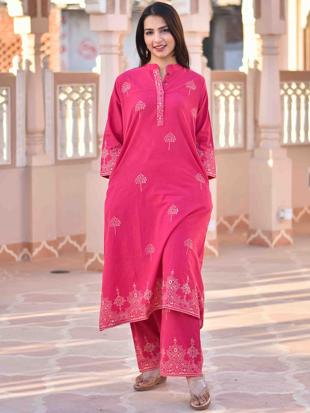 

Chidiyaa Women Pink Ethnic Motifs Printed Pure Cotton Kurta with Trousers