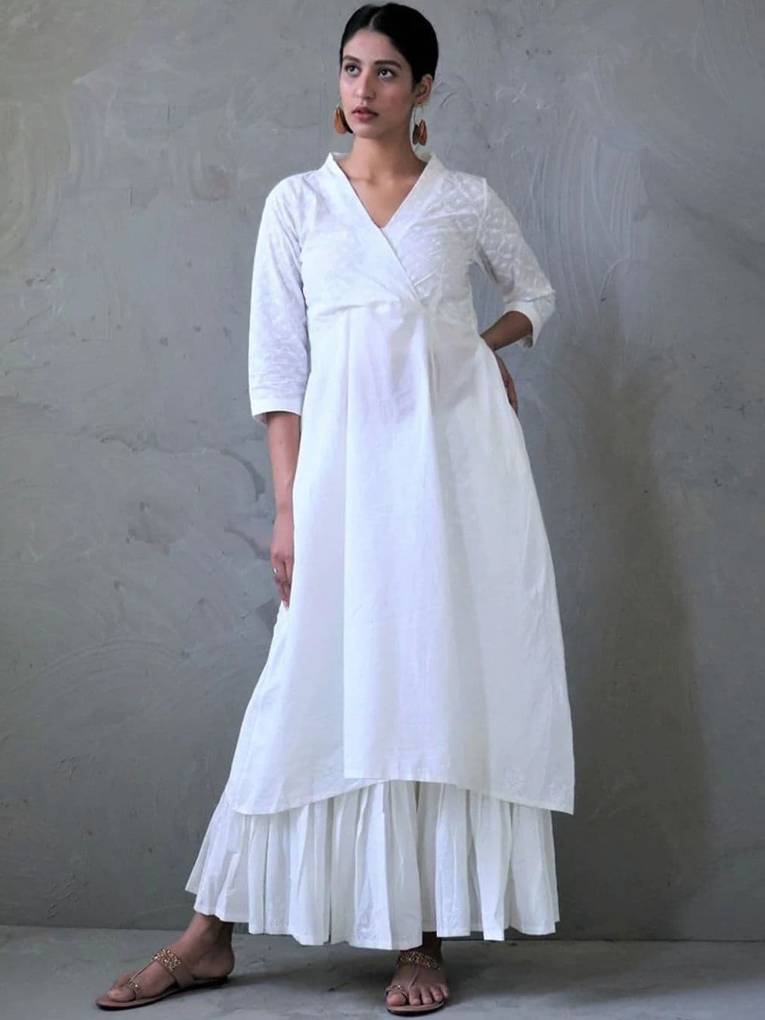 

Chidiyaa Women White Yoke Design Angrakha Pure Cotton Kurta with Sharara