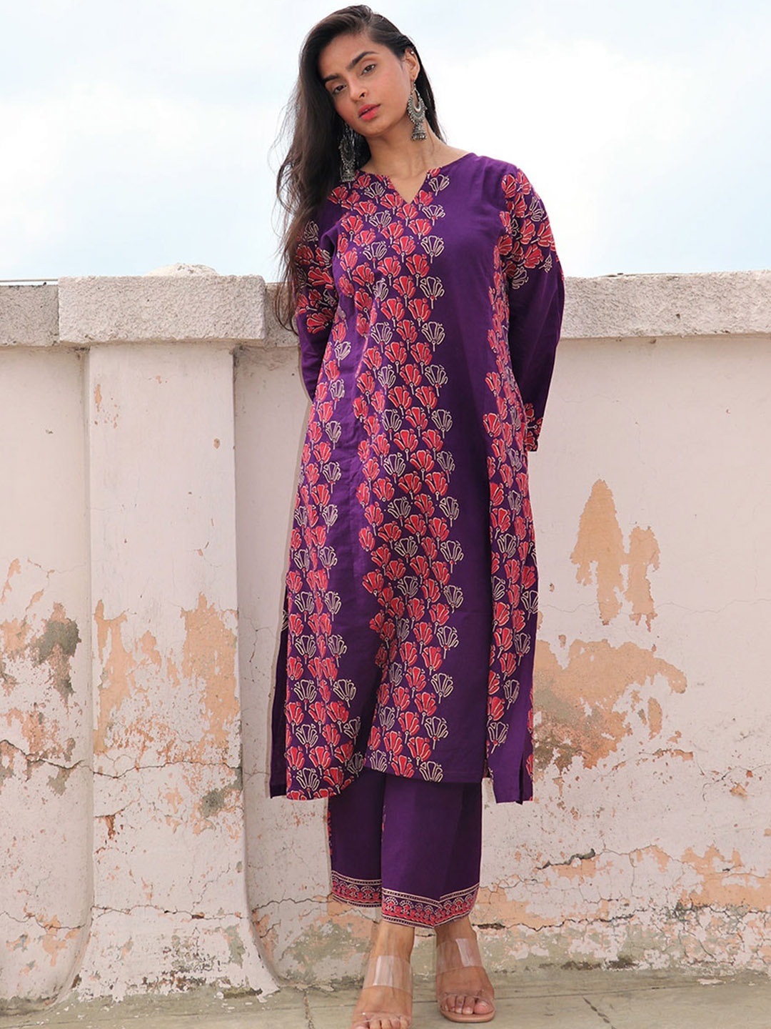 

Chidiyaa Women Purple Ethnic Motifs Printed Pure Cotton Kurta with Palazzos