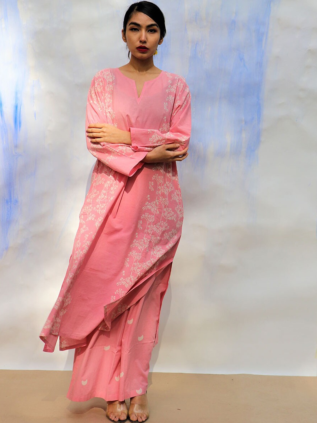 

Chidiyaa Women Pink Floral Printed Pure Cotton Kurta with Palazzos
