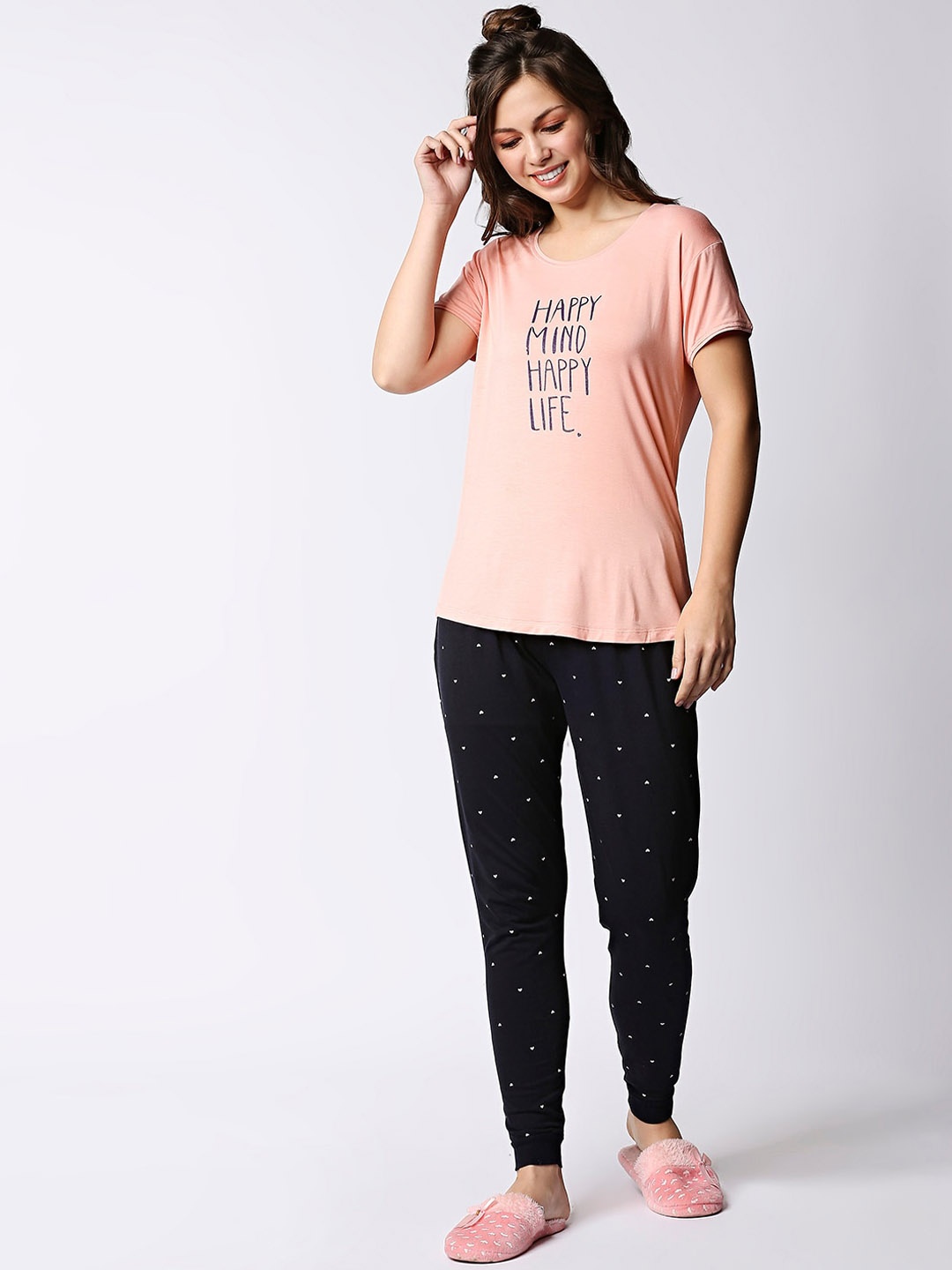 

I like me Women Peach-Coloured & Black Printed Pure Cotton Night suit