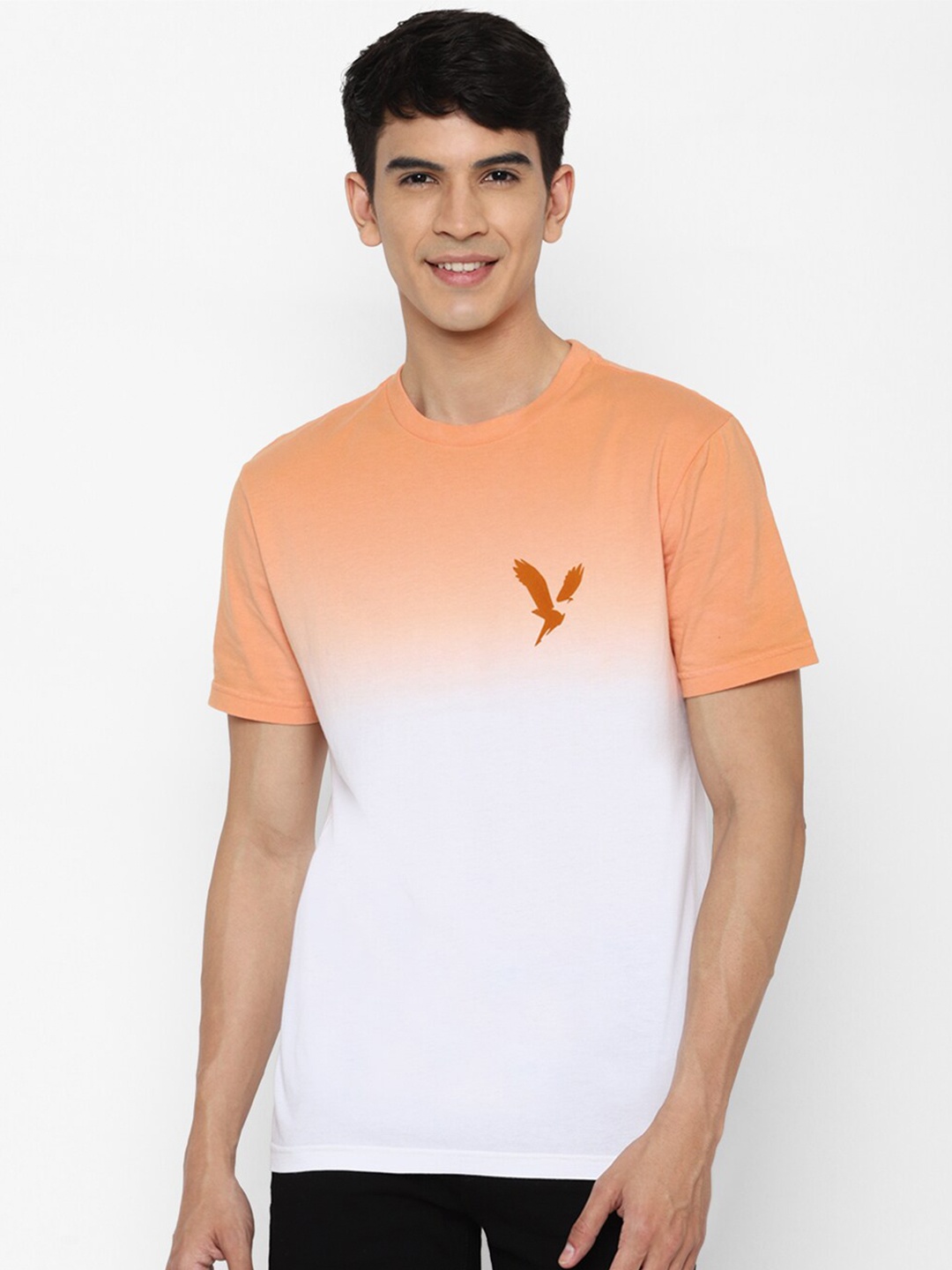 

AMERICAN EAGLE OUTFITTERS Men White Dyed T-shirt